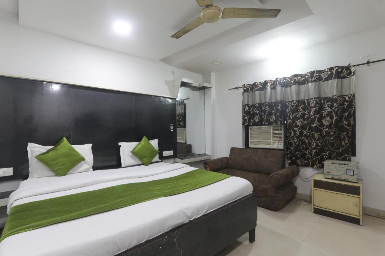 Hotel Dayal Lucknow Luaran gambar