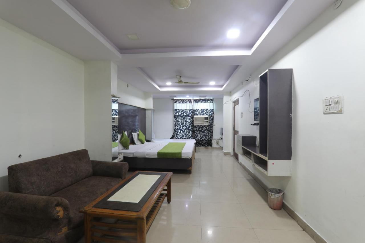 Hotel Dayal Lucknow Luaran gambar